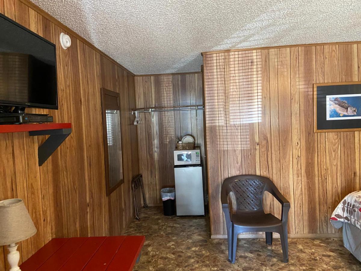 Reel Inn And Lodge Quitman Exterior photo